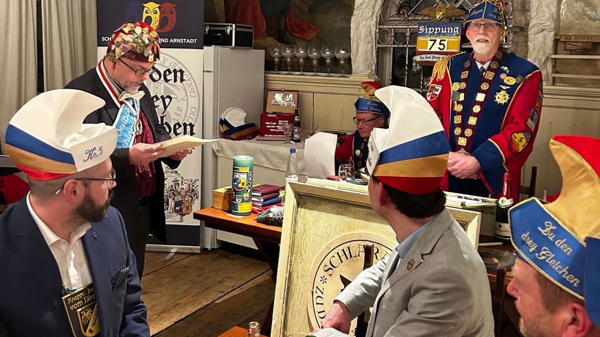 Sippung der Schlaraffia – Gemeinschaft mit Humor und Kunst